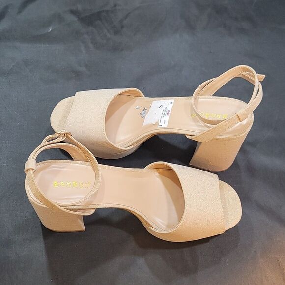 BRAND NEW BAMBOO BLOCK-HEEL ADJUSTABLE BUCKLE CLOSURE OPEN-TOE SANDAL - Picture 7 of 15